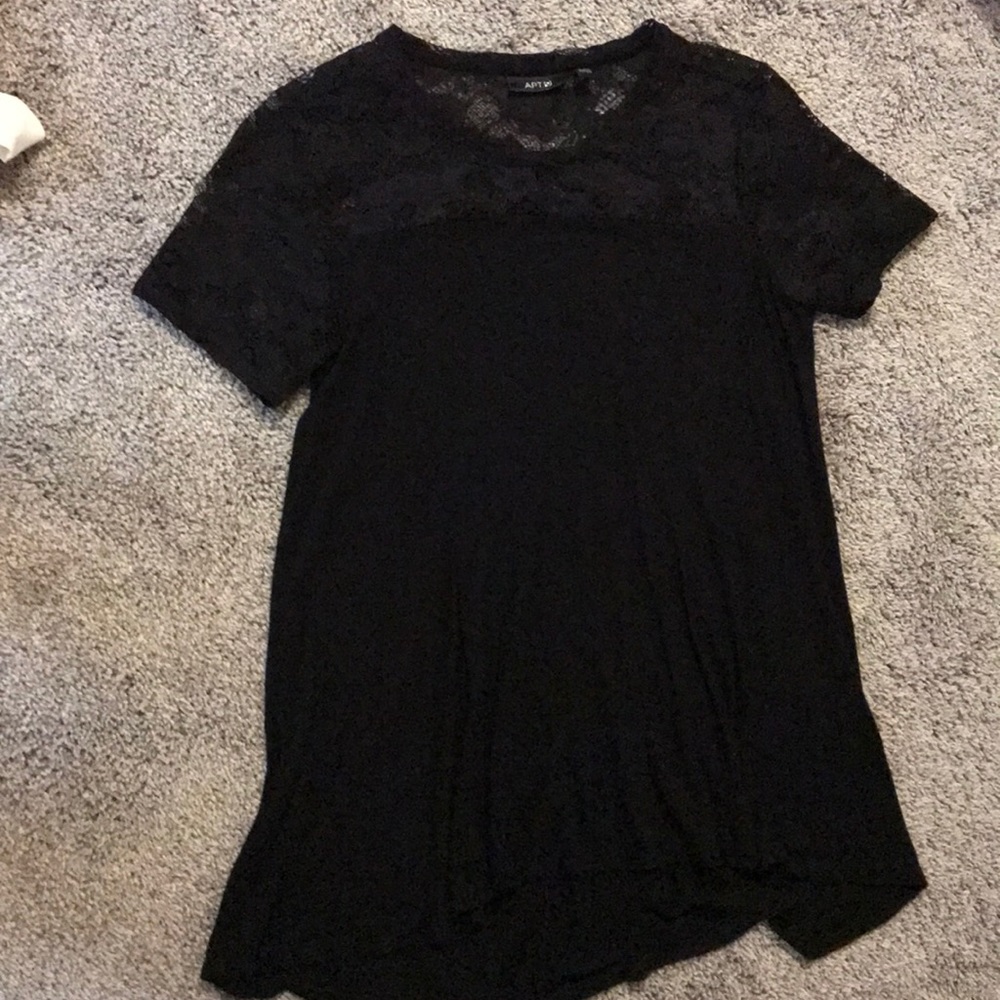Super cute black blouse!